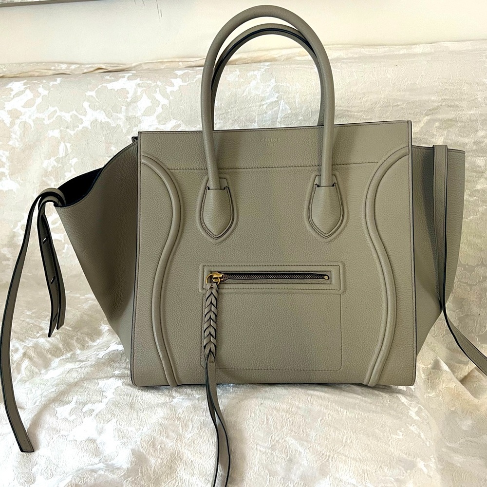 Celine Phantom Médium Quartz Calfskin Handbag with Suede inner lining